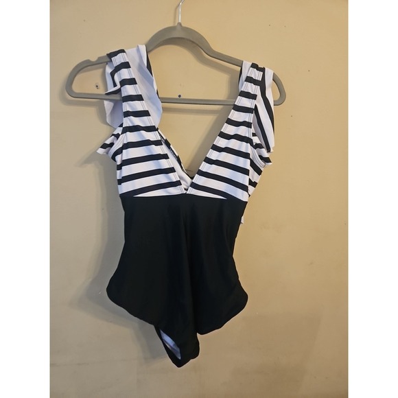 B2prity Women Strips  Swimsuit  Size Small New One Piece Black And White - Picture 6 of 7